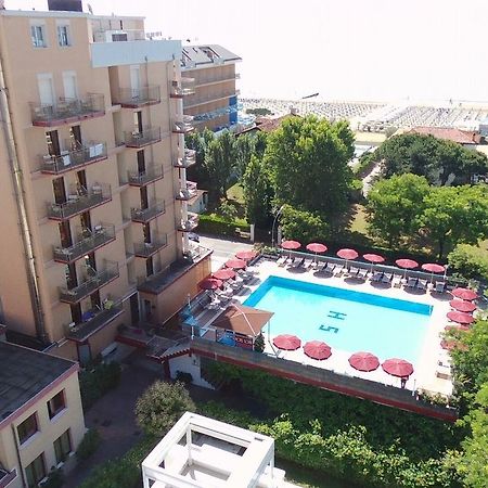 Hotel Sofia ลิโดดิเยโซโล ภายนอก รูปภาพ