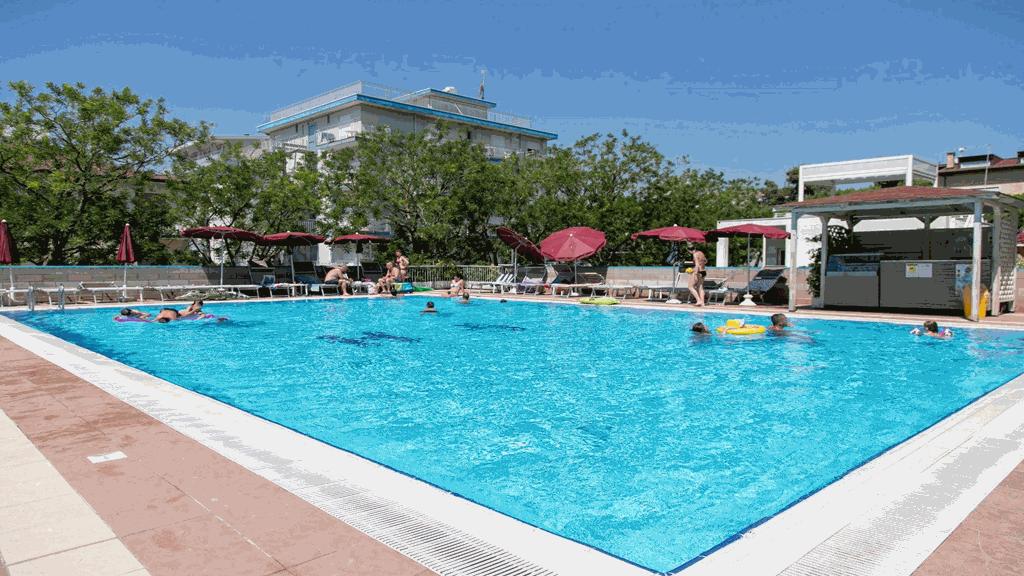 Hotel Sofia ลิโดดิเยโซโล ภายนอก รูปภาพ