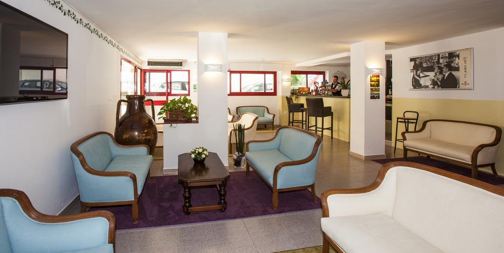 Hotel Sofia ลิโดดิเยโซโล ภายนอก รูปภาพ