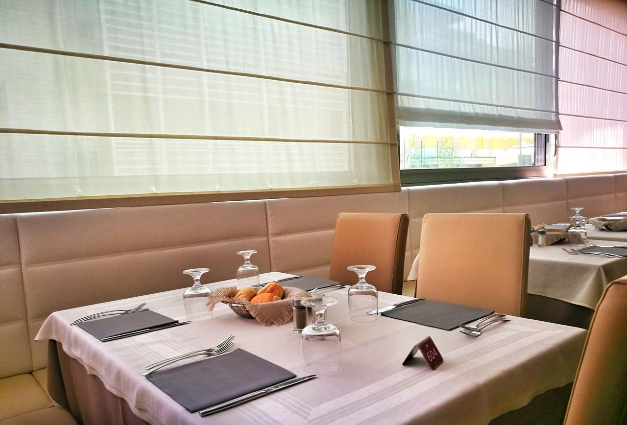 Hotel Sofia ลิโดดิเยโซโล ภายนอก รูปภาพ